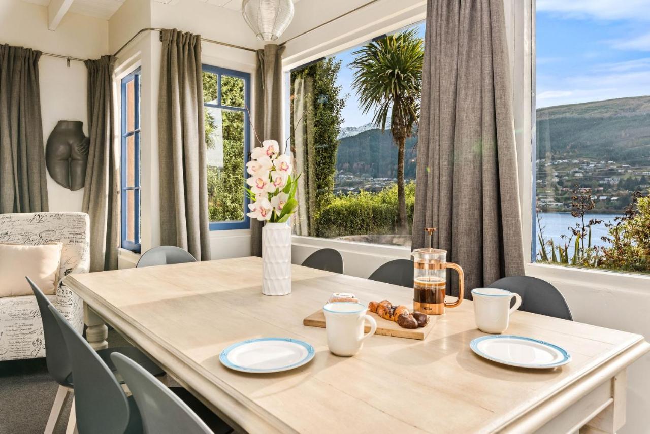 Sunny Lakeview Villa Queenstown Exterior photo